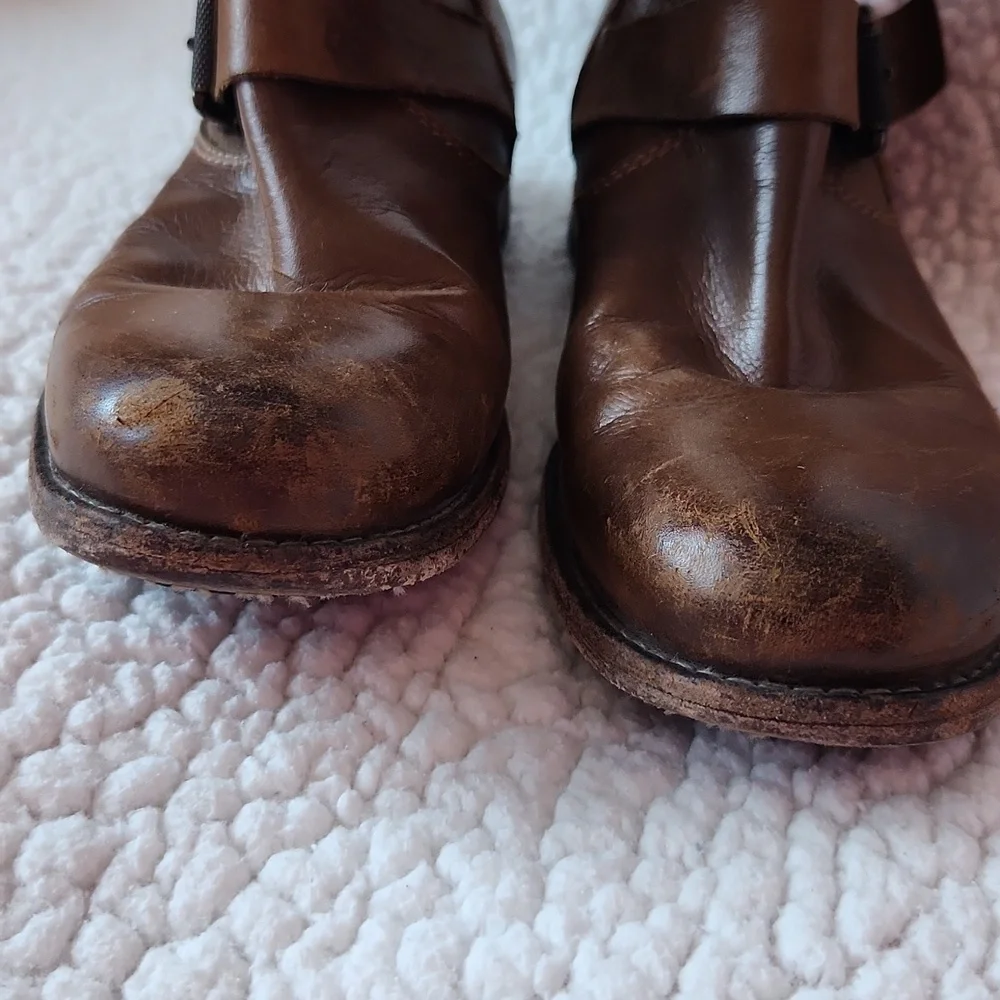 Frye Heavily Distressed Geuine Leather Buckle Detail Heeled Chunky Ankel Boots